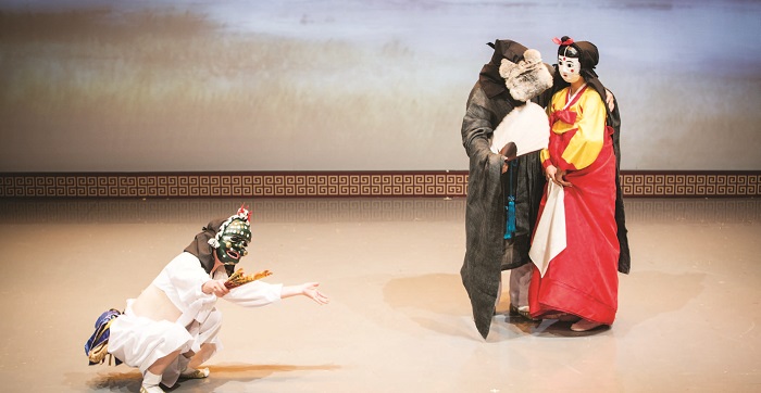(2021가을겨울_파탄-4_사진1)강령탈춤, 민속극장 풍류 공연 _ 한국문화재재단