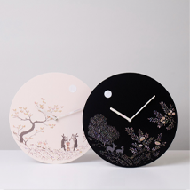 Lacquered Wall Clock with Inlaid Mother-of-pearl Design